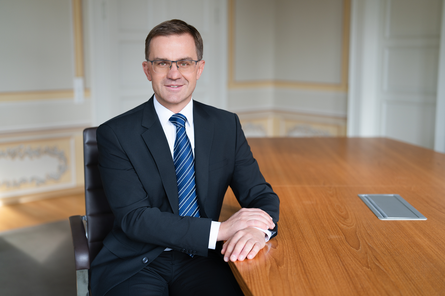 Dr. Daniel Sturm MBA